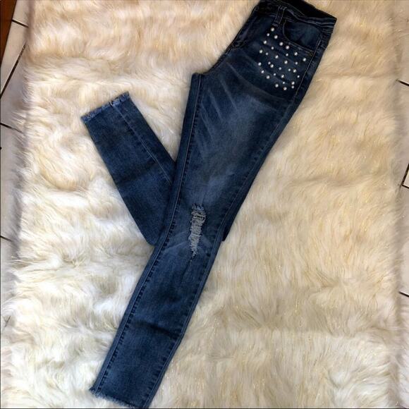BLOOMROCKS Melrose Pearls Fray Cuff Ankles Jeans - Picture 10 of 13
